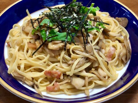 【簡単ランチ】舞茸とベーコンのバター醤油パスタ